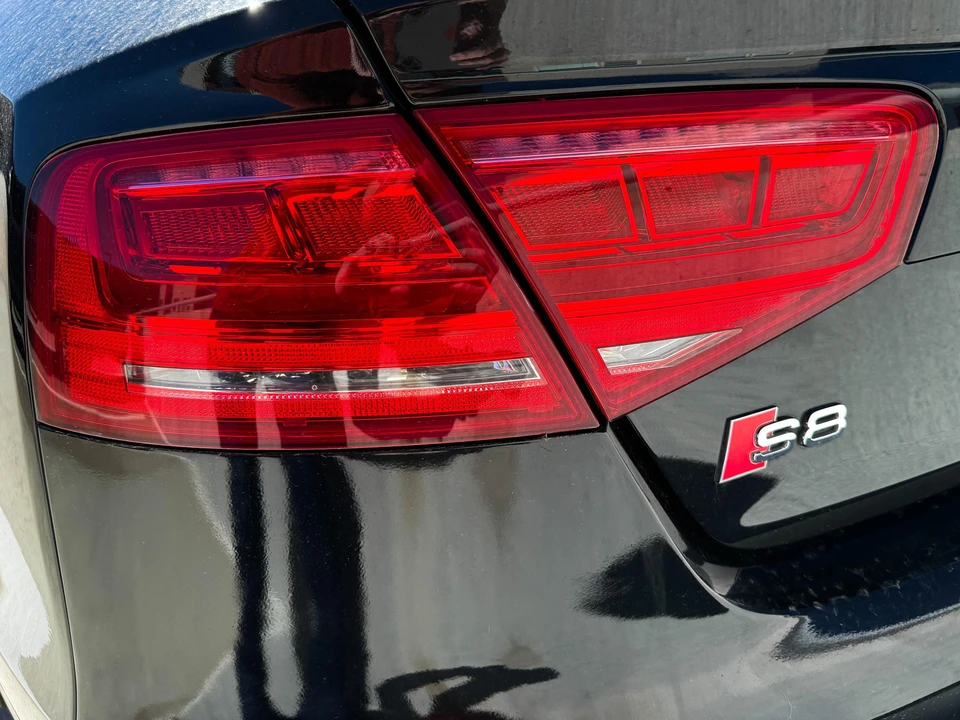 2013 Audi D4 S8 - Image 13 of 31
