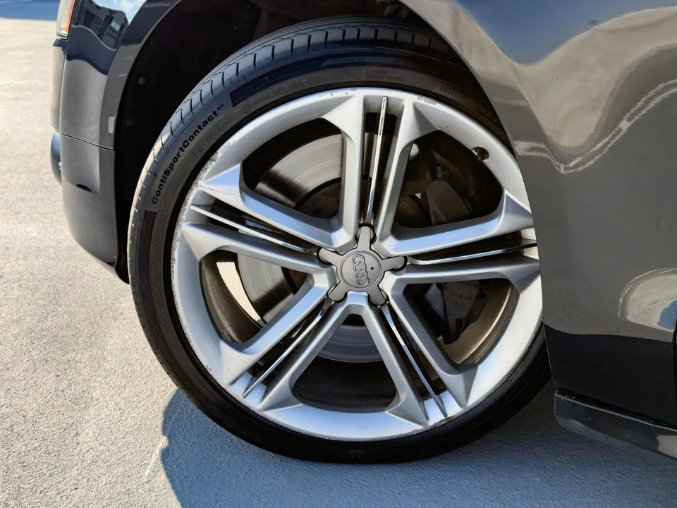 2013 Audi D4 S8 - Image 16 of 31