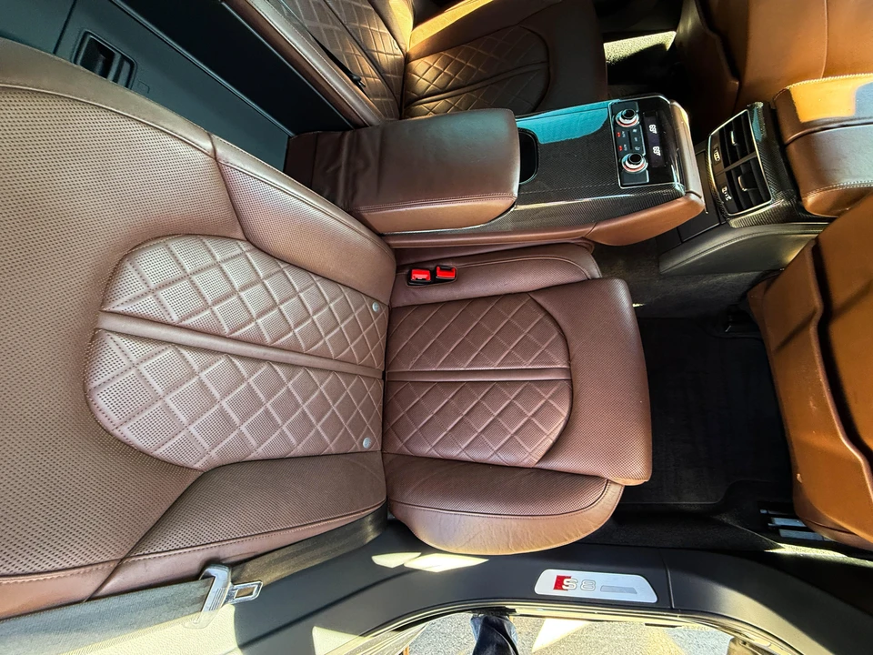 2013 Audi D4 S8 - Image 28 of 31