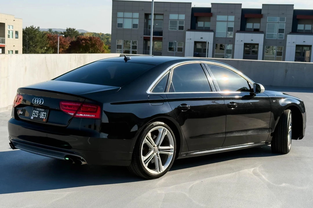 2013 Audi D4 S8 - Image 4 of 31