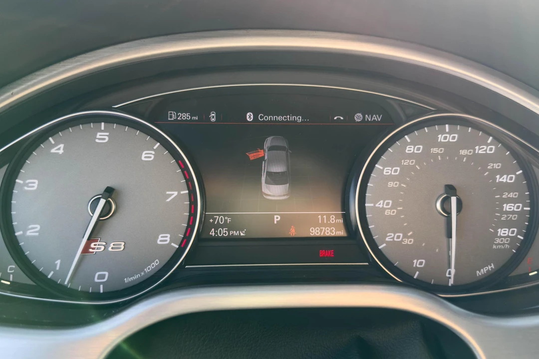 2013 Audi D4 S8 - Image 23 of 31
