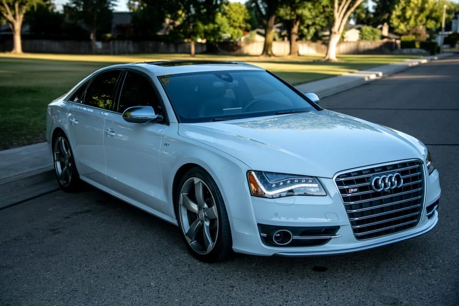 2013 Audi D4 S8 - Image 6 of 17