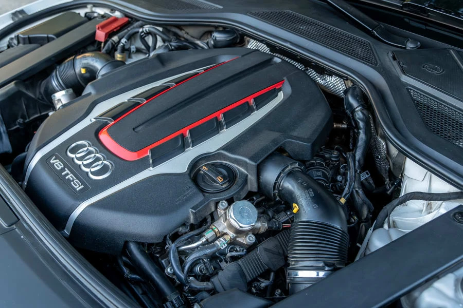 2013 Audi D4 S8 - Image 17 of 17
