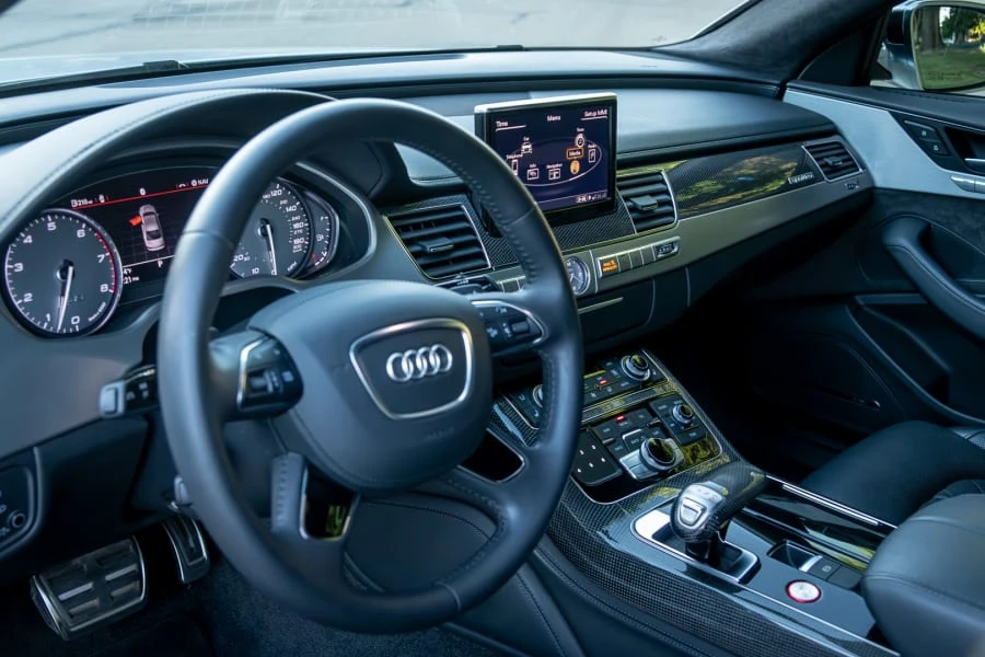 2013 Audi D4 S8 - Image 8 of 17
