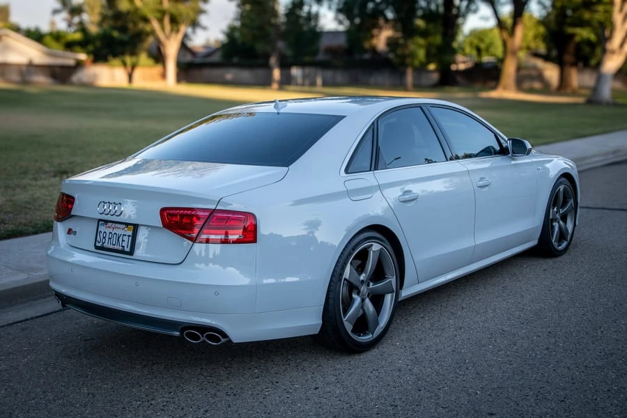 2013 Audi D4 S8 - Image 2 of 17
