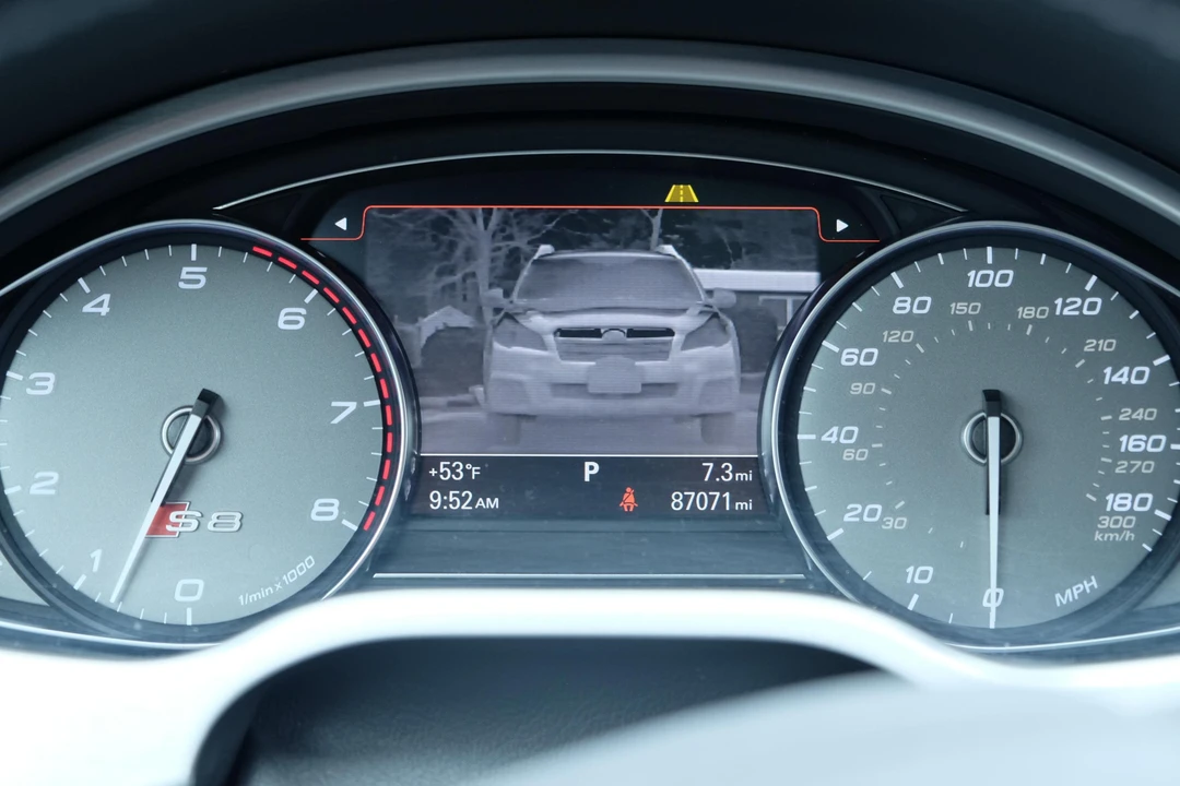2013 Audi D4 S8 - Image 17 of 21