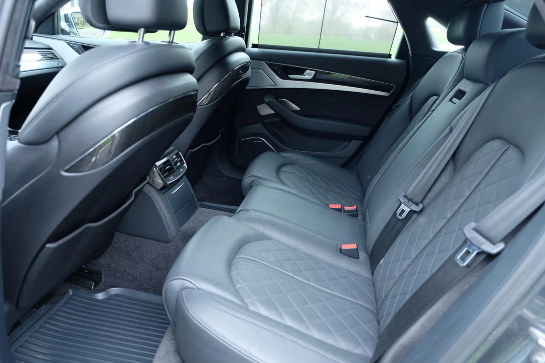 2013 Audi D4 S8 - Image 16 of 21