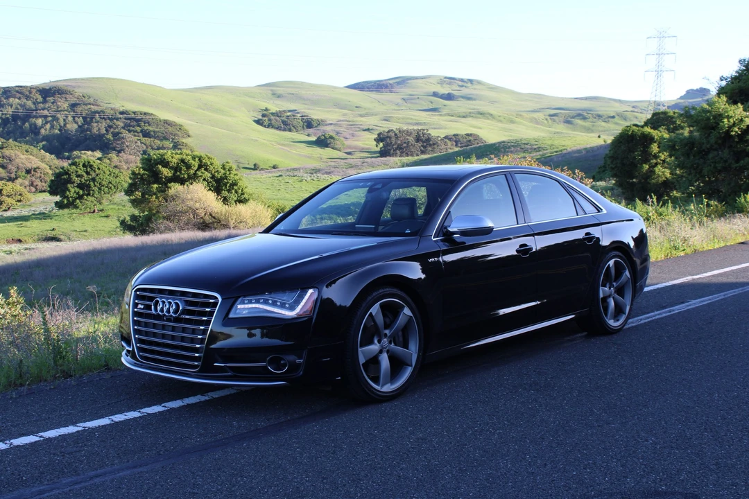 2013 Audi D4 S8 - Image 6 of 31