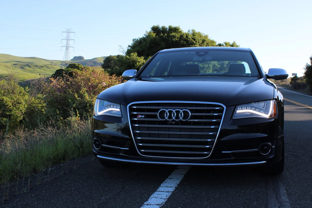 2013 Audi D4 S8 - Image 8 of 31