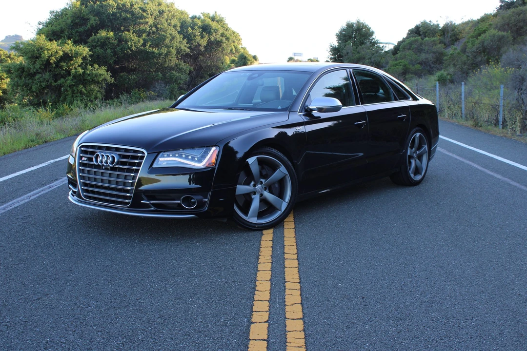 2013 Audi D4 S8 - Image 5 of 31