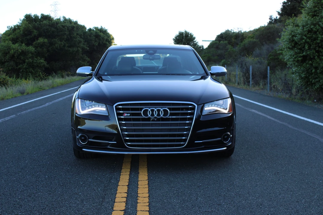 2013 Audi D4 S8 - Image 11 of 31