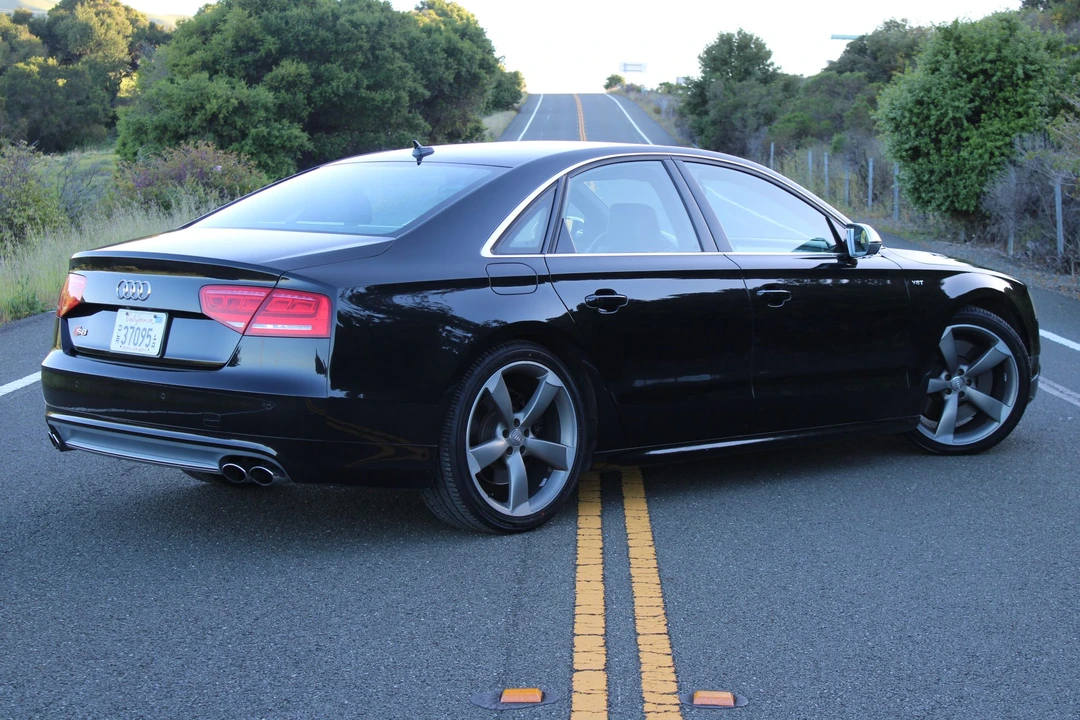 2013 Audi D4 S8 - Image 18 of 31