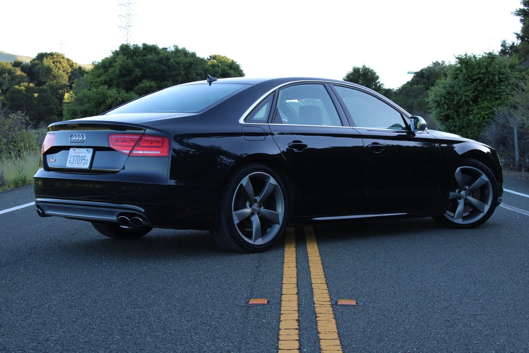 2013 Audi D4 S8 - Image 19 of 31