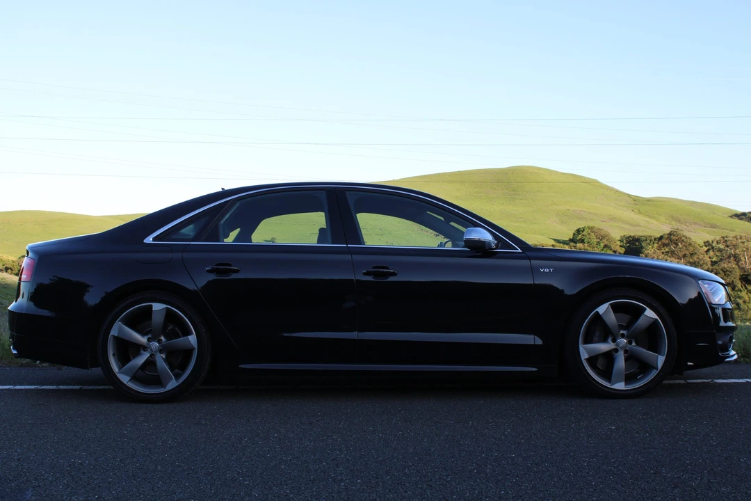 2013 Audi D4 S8 - Image 17 of 31