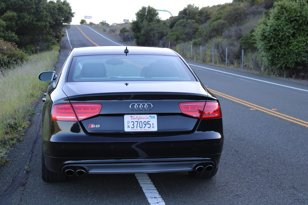 2013 Audi D4 S8 - Image 24 of 31