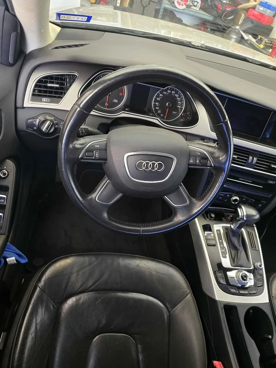 2013 Audi B8 A4 - Image 2 of 3
