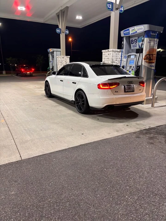 2013 Audi B8 A4 - Image 2 of 10