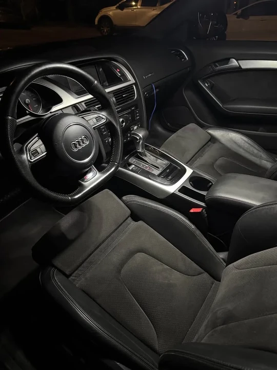2013 Audi B8 A5 - Image 4 of 8