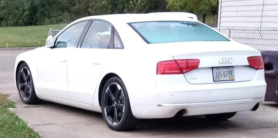 2013 Audi D4 A8 - Image 2 of 3
