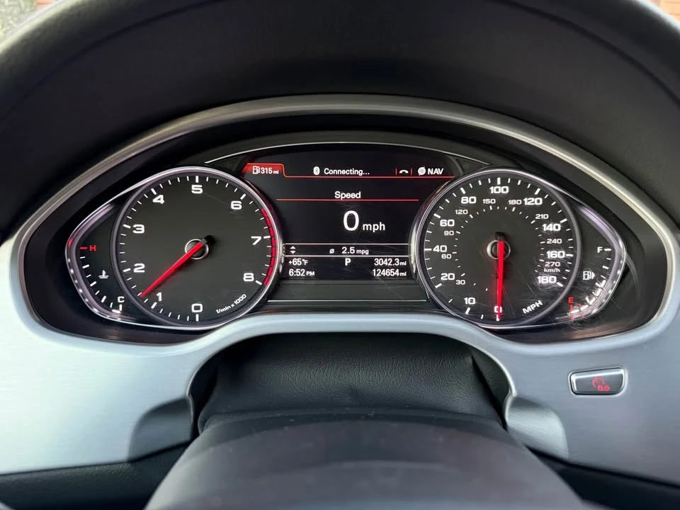 2013 Audi D4 A8 - Image 9 of 11