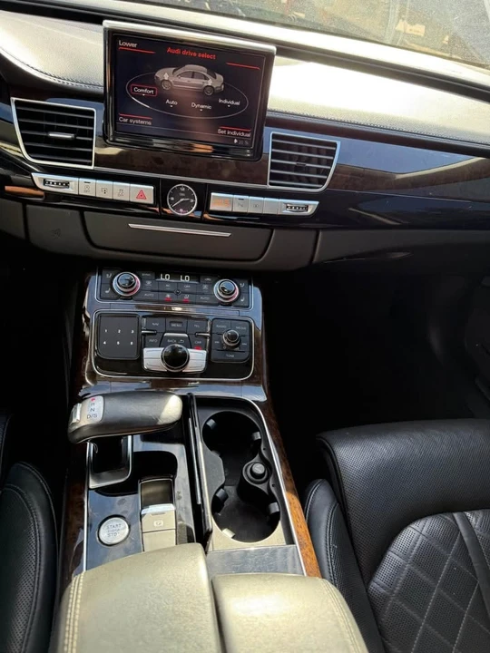 2013 Audi D4 A8 - Image 4 of 11