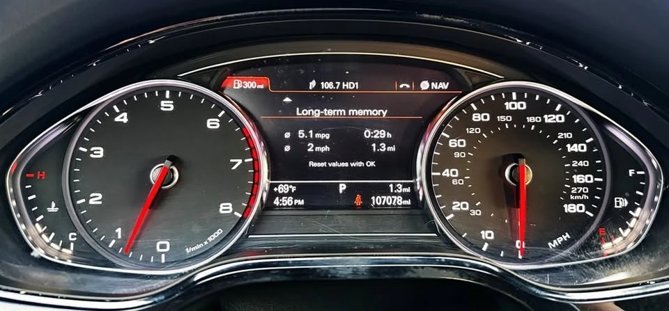 2013 Audi D4 A8 - Image 8 of 20