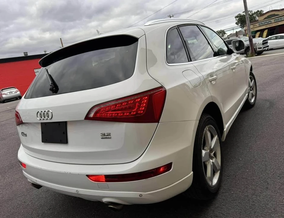 2013 Audi 8R Q5 - Image 2 of 2