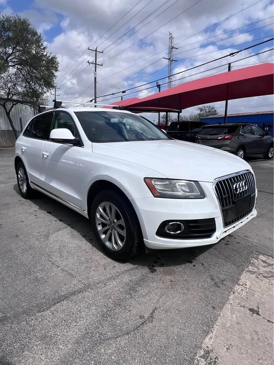 2013 Audi 8R Q5 - Image 2 of 10