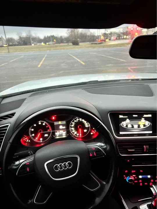 2013 Audi 8R Q5 - Image 2 of 20