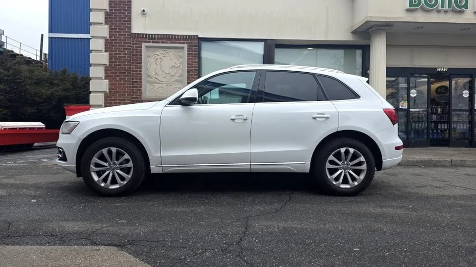 2013 Audi 8R Q5 - Image 2 of 17
