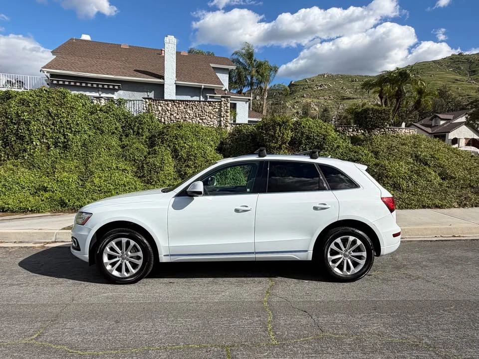 2013 Audi 8R Q5 - Image 2 of 16