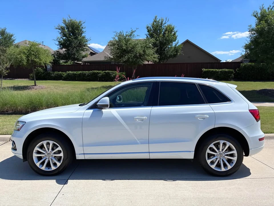2013 Audi 8R Q5 - Image 2 of 16