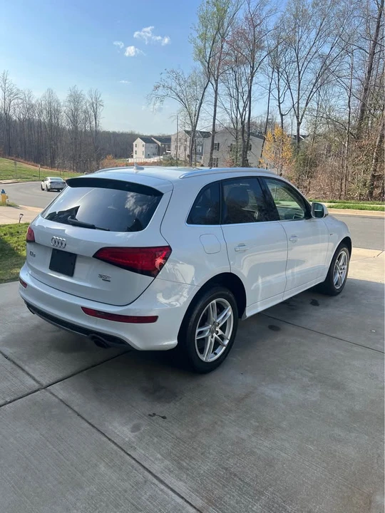 2013 Audi 8R Q5 - Image 2 of 11