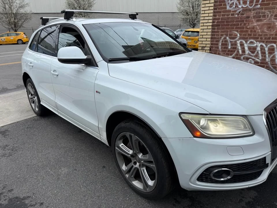 2013 Audi 8R Q5 - Image 2 of 17