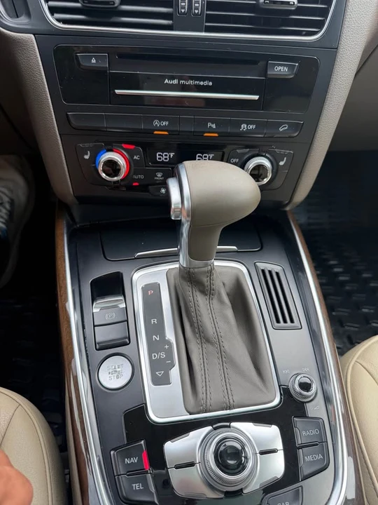 2013 Audi 8R Q5 - Image 17 of 17