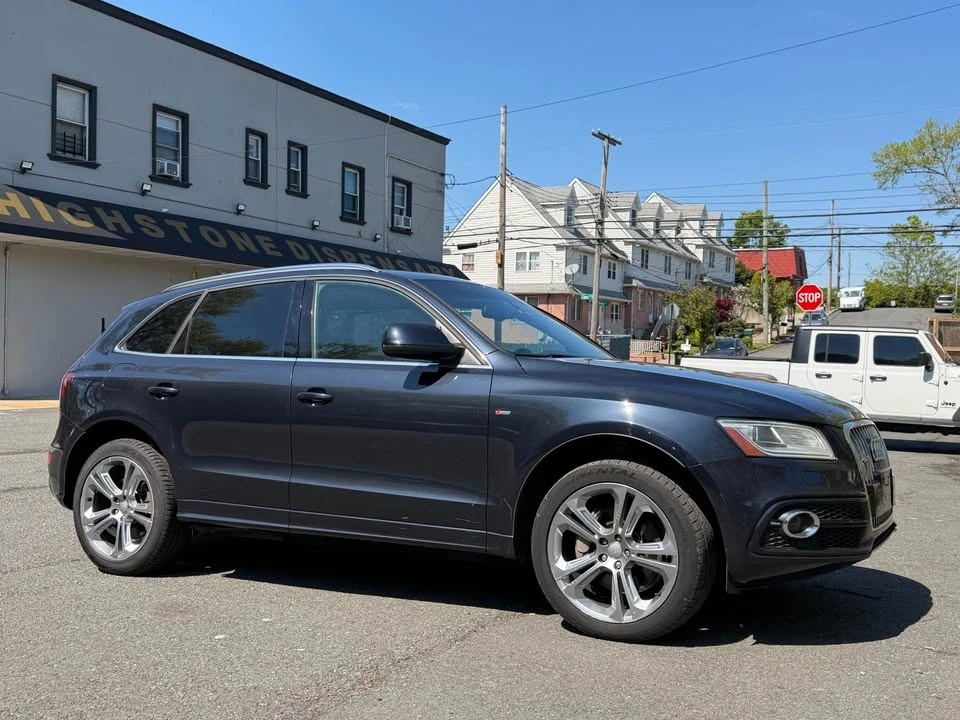 2013 Audi 8R Q5 - Image 2 of 11