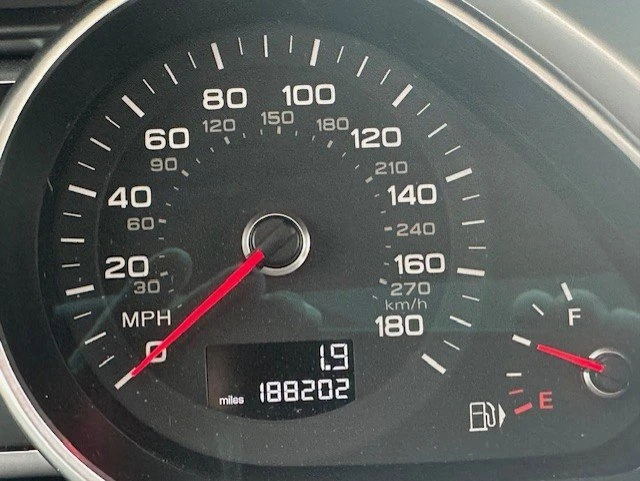 2013 Audi 4L Q7 - Image 2 of 18