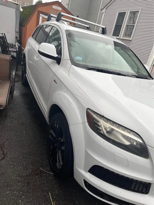2013 Audi 4L Q7 - Image 2 of 4