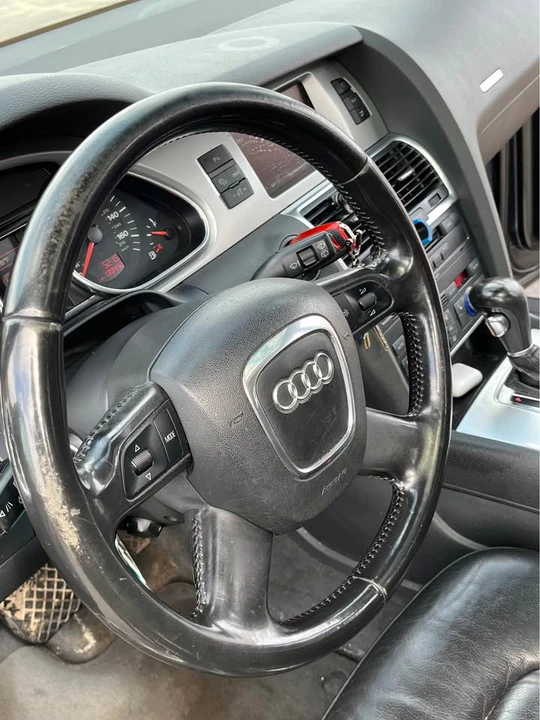 2013 Audi 4L Q7 - Image 2 of 4