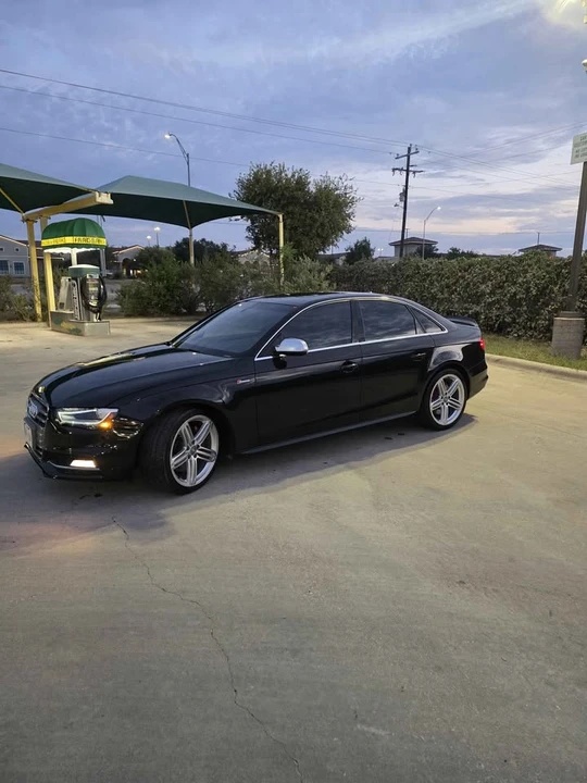 2013 Audi B8 S4 - Image 2 of 11