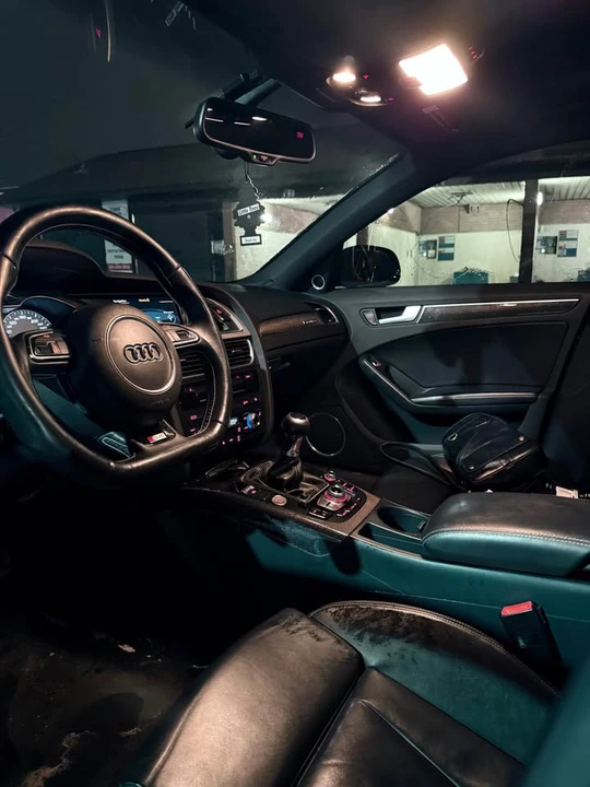 2013 Audi B8 S4 - Image 9 of 13