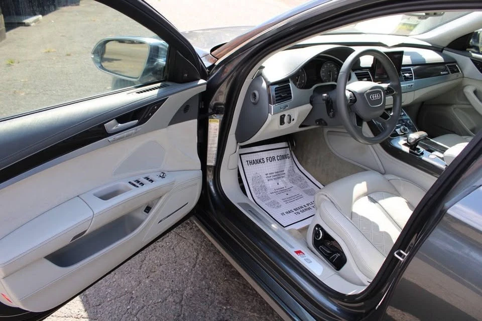 2013 Audi D4 S8 - Image 13 of 18