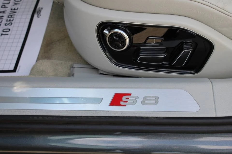 2013 Audi D4 S8 - Image 16 of 20