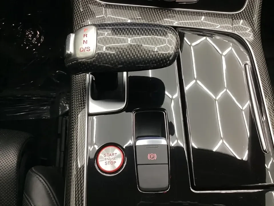2013 Audi D4 S8 - Image 16 of 19