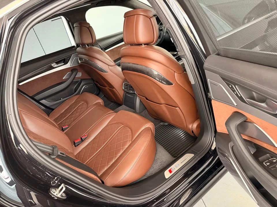 2013 Audi D4 S8 - Image 10 of 12