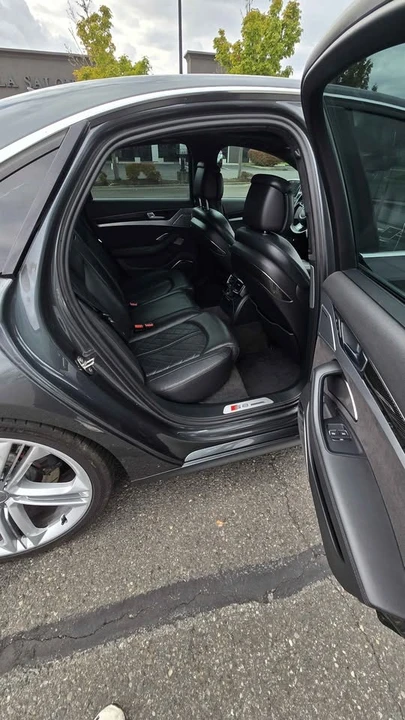 2013 Audi D4 S8 - Image 7 of 19