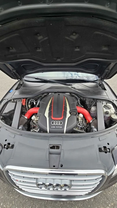 2013 Audi D4 S8 - Image 14 of 19