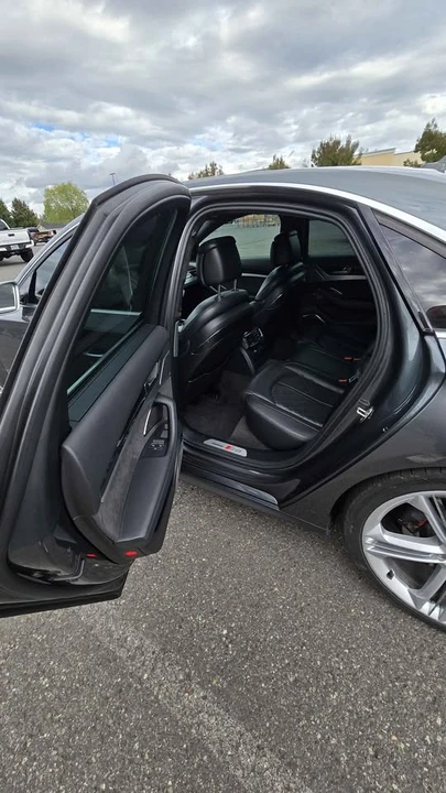 2013 Audi D4 S8 - Image 12 of 19
