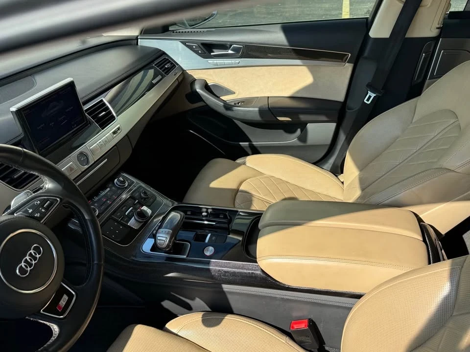 2013 Audi D4 S8 - Image 10 of 18