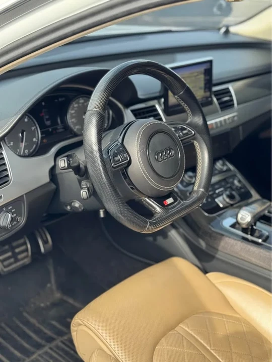 2013 Audi D4 S8 - Image 10 of 18